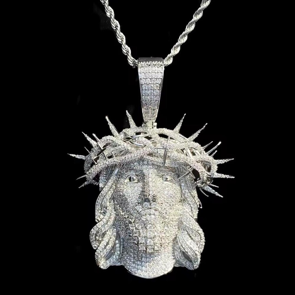 Jesus Pendant With 24 Inch Rope - Picture 5 of 6